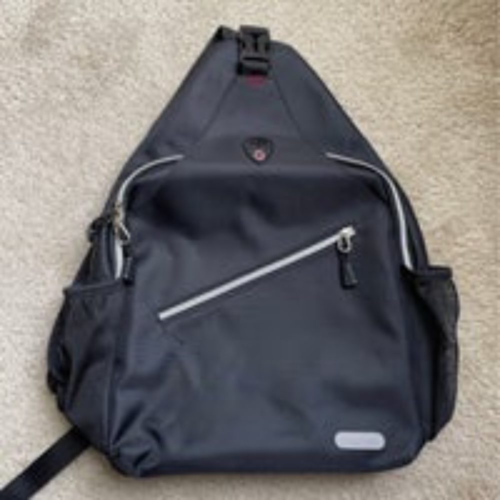 MOSISO Sling Backpack Crossbody Shoulder Bag Travel Hiking Daypack ~ Black